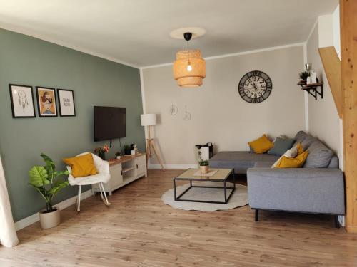 House for Familiy, Friends and Business