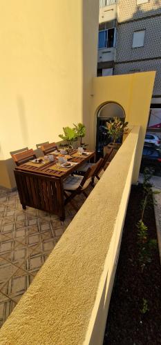 Casa da Açoteia - Spacious 3-Bedroom Apartment with Private Terrace