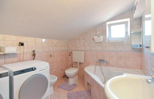 Apartments with parking space Banjole, Pula - 20675