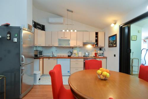Apartments with parking space Banjole, Pula - 20675