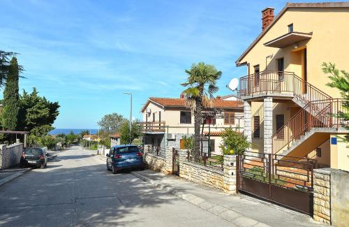 Apartments with parking space Peroj, Fazana - 20731