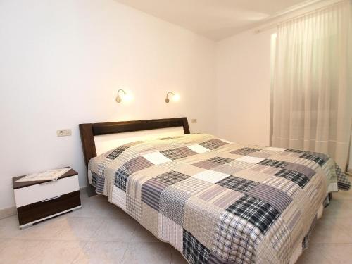 Apartments with parking space Rovinj - 20781