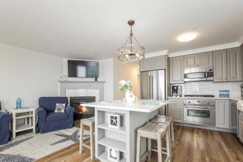 Küche/Küchenzeile in der Unterkunft 405 Old Wharf Road Unit B201 Dennisport Cape Cod - - Coastal Cov
