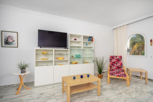 Benalmadena with sauna by Costarentals - Ref 72