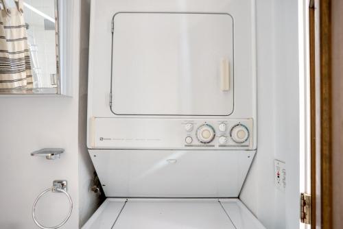 Vannituba majutusasutuses Beacon Hill 2br w wd nr Boston Common BOS-828