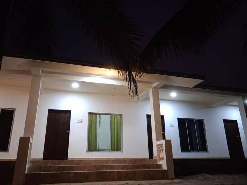 Galeriebild der Unterkunft Green Woods Resort Near Kashid beach in Kashid