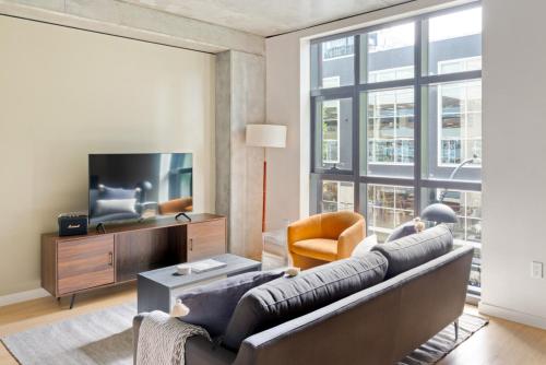 Gallery image of Downtown 1BR w Gym WD BBQ nr Dining Shops SEA-398 in Seattle