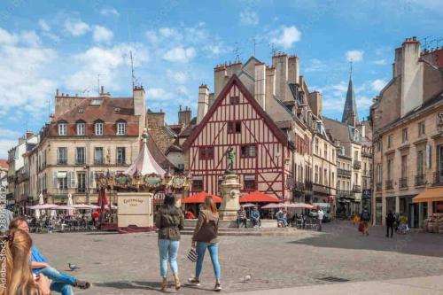 Goście zatrzymujący się w obiekcie Dijon - Grand studio proche parc Darcy & gare