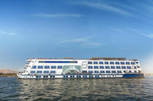 Five-star Nile cruise 4 Night from Luxor to Aswan every Monday, Thursday and Saturday