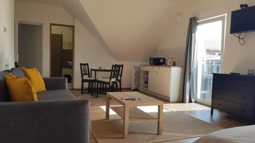 TV a/nebo společenská místnost v ubytování Végvár Delux apartman