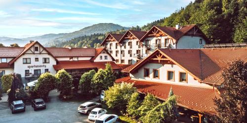 Nespecifikovaný výhled na hory nebo výhled na hory při pohledu z hotelu