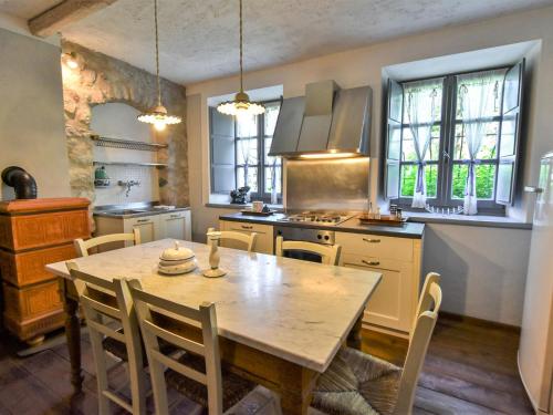 Dapur atau dapur kecil di Apartment Maso Dolcevista-2 by Interhome