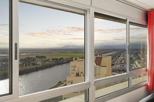 WELCS APARTAMENTO 051 EMP con vistas al mar