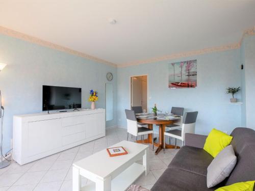 Apartment Le Maxime-1 by Interhome
