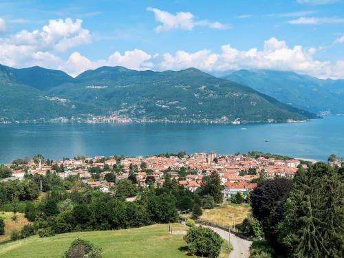 a town on the shore of a body of water at Apartment Grigio by Interhome in Germignaga