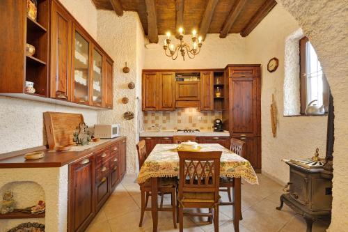 Pietra Romantica – Photos 2