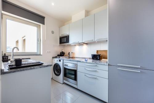 Foto Spacious 1BR Near Dona Ana Beach & Pool 4