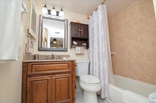 Ένα μπάνιο στο Unit 6202 - Ocean & Racquet Resort