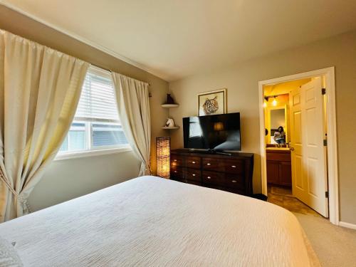 Katil atau katil-katil dalam bilik di The Elegant & Cozy Retreat