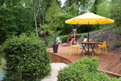 Photo de la galerie de l'établissement gîte récent au calme entre champs et forêts Périgord VERT, à Grand Brassac
