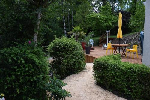 Photo de la galerie de l'établissement gîte récent au calme entre champs et forêts Périgord VERT, à Grand Brassac