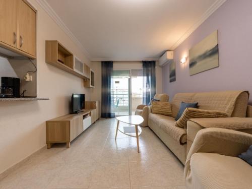 TV a/nebo společenská místnost v ubytování Apartment Aguamarina 7 by Interhome