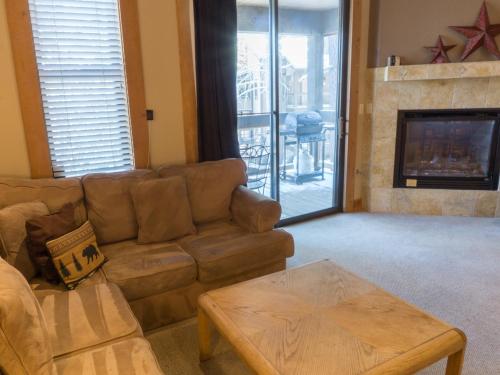 3130 Aspen Grove – Photos 3