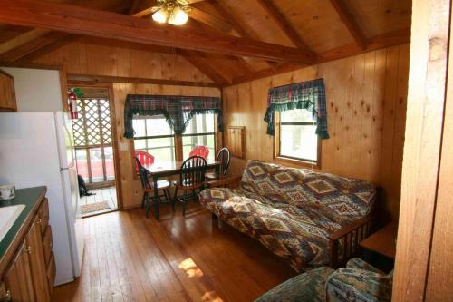 Lakefront Cedar Cabin - 7 – Photos 2