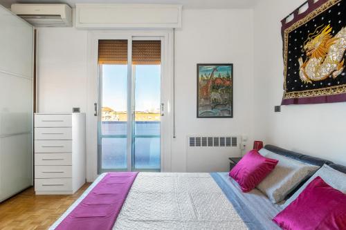 051 Living photo 3