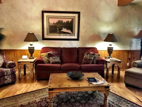 C15, Two bedroom, two bath log-sided, luxury Harbor North cottage with hot tub cottage
