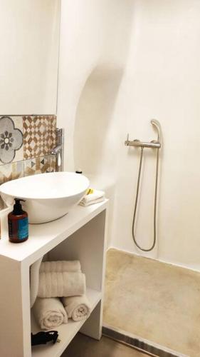 Bougainvillea Cave Suite - Old Town
