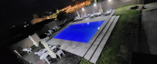 Вид на бассейн в Hotel El Velero или окрестностях