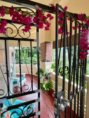 Un balcón o terraza de Babinda Quarters