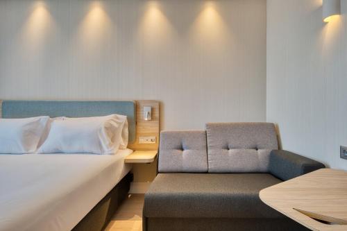 Holiday Inn Express - Madrid - Airport by IHG photo 77