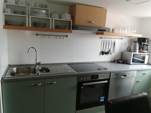Η κουζίνα ή μικρή κουζίνα στο Ferienwohnung 308 am Kasinopark 2 Zimmer