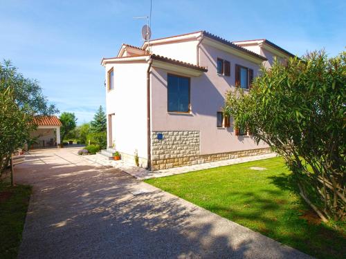 Family friendly house with a swimming pool Valbandon, Fazana - 20772