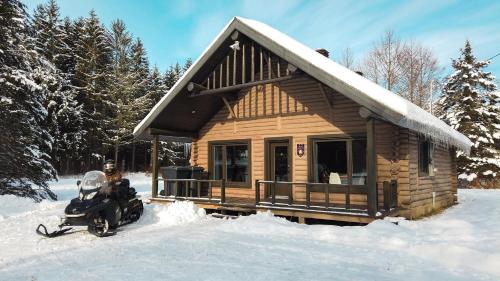 Les Chalets Tourisma - Chalet en bois rond avec spa - Chalet du 4e