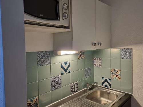 Photo de la galerie de l'établissement Appartement T2 - 3 pers - à 400m de la plage, centre station, avec loggia - Biscarrosse Plage - FR-1-521-120, à Biscarrosse-Plage