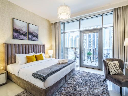 Classy 2BR in Boulevard Crescent – Downtown Dubai