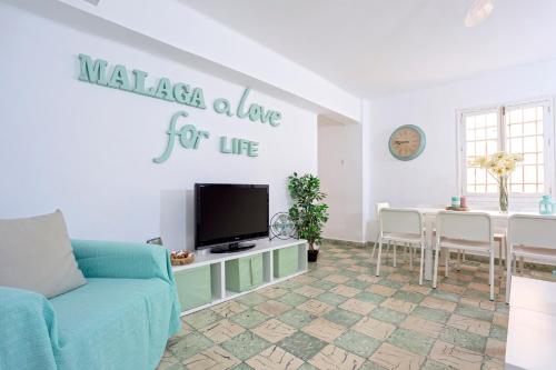 Big Flat in City Center with Patio