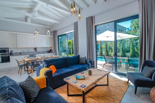 Χώρος καθιστικού στο Bodrum Ortakent Luxury Private Villa with Pool