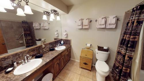 Et badeværelse på Casa Nueva #6 Townhouse With Wifi