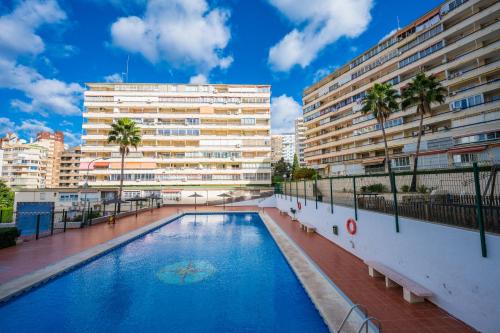 Beautiful Parque Loix 4 bedroom apartment shared pool, tennis court
