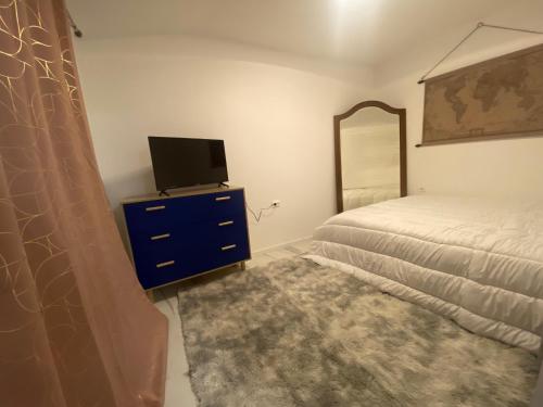 Katil atau katil-katil dalam bilik di La maison bleue