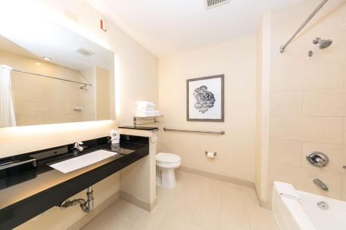 Best Western Inn & Suites San Diego Zoo -SeaWorld Area Image