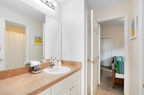 Beautiful 4 Bedroom 3 Bathroom pool & spa Villa villa photo 20
