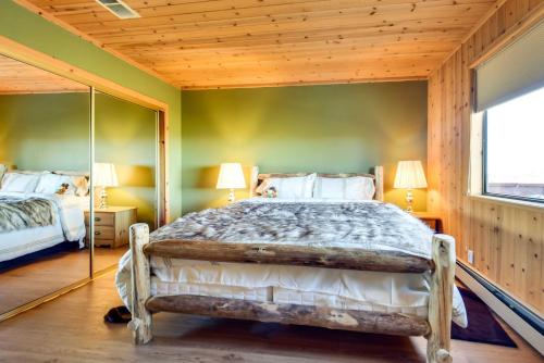 Gallery image of Rustic Pine Mtn Club Cabin with Beautiful View! in Frazier Park