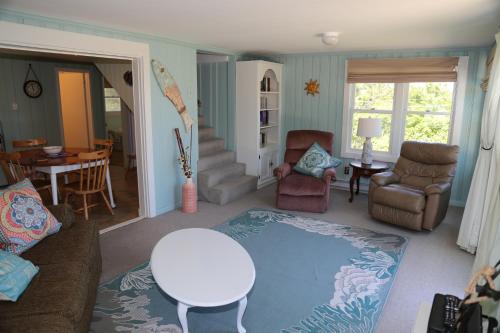 355 Phillips Road Sagamore Beach - Cape Cod – Photos 2