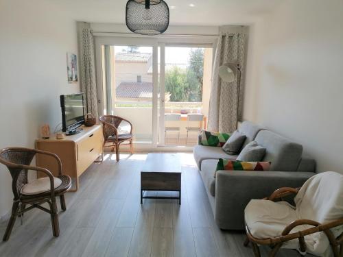 Gallery image of Le Cosy, proche plage, base nature, tout à pied in Fréjus