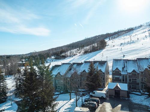Το Modern Mountainside Ski in Ski out 87111 τον χειμώνα